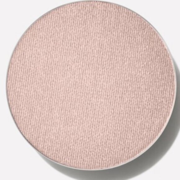 MAC Eye Shadow Refill ~ LES Artiste ~ - Picture 1 of 2